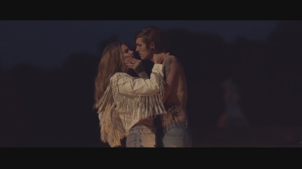 apparently In the U.S., more women than men are tattooed (23% vs. 19%), according to a 2012 survey.